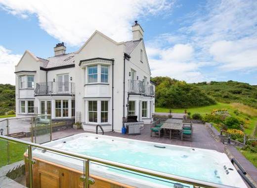 Llanlliana Country House, Anglesey, Wales