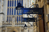 Bath UK, the Roman City of Bath with Pump House and the Roman Baths - find self-catering accommodation for your stay in bath