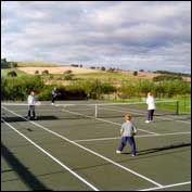 cottages with tennis court