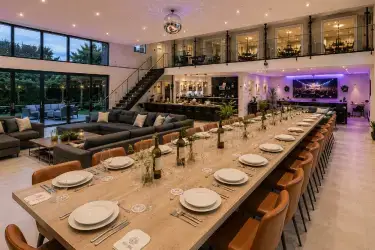Celebration Houses for 20 People