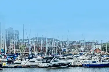  Holiday rentals in Swansea