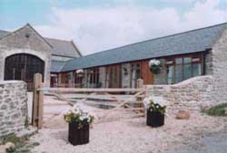 cottages for walkers, near Cotswold Way