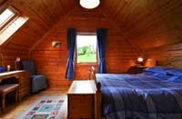 luxury 5 star pine lodge or log cabin