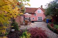 small cottage in Suffolk sleeps 2 people