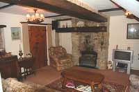 Holiday cottage Devon with beamed ceiling and south facing garden
