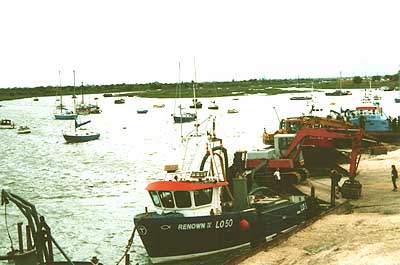 Holidays in essex - see boats at the quayside in Old Leigh,