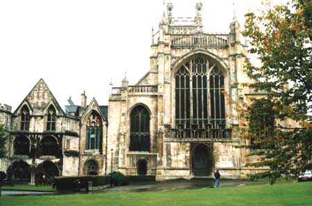 Gloucester Cathedral Gloucestershire - self-catering accommodation