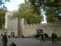 accommodation London, convenient for visiting Tower of London and Tower bridge