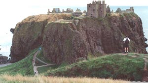 Dunnotar.jpg (12596 bytes)