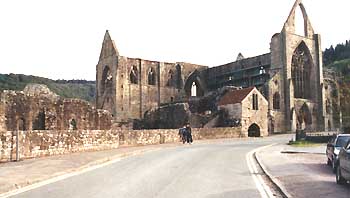 Self-catering holiday accommodation near Tintern Abbey in tne Wye Valley Monmouthshire Wales