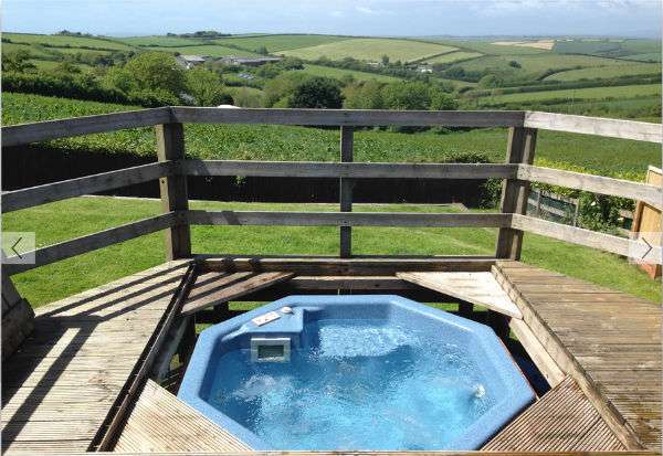 Tubbs Delight Hot Tub with Country Views