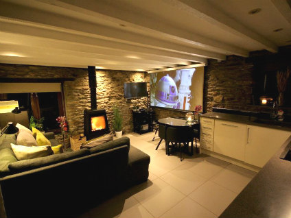 Holiday home with home cinema