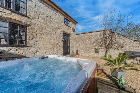 The Granary with own hot tub  - Taunton, 