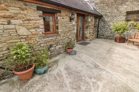 The Stall - Pet-Friendly Country Cottage for 4, Llanmorlais, South Wales   - Llanmorlais, 