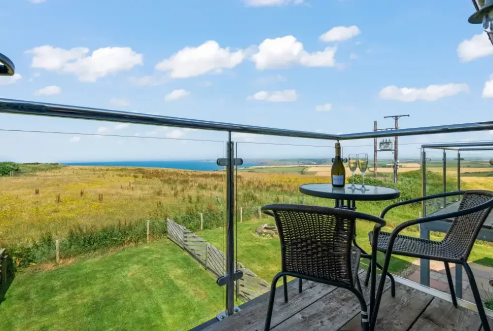 Dog-friendly coastal escape with sea views