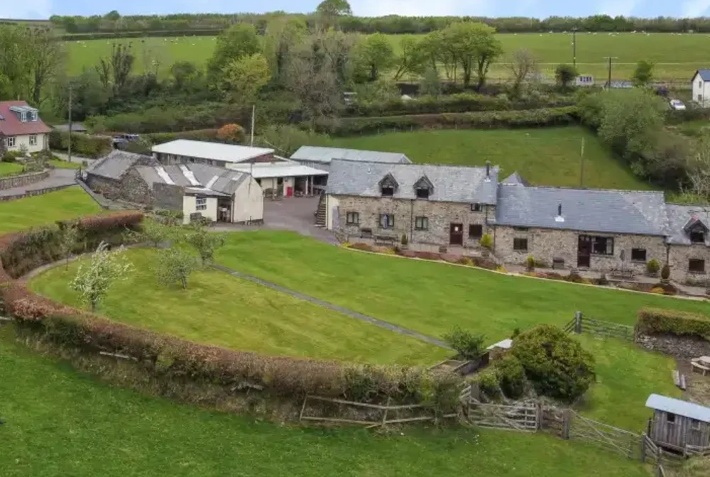 Holiday homes with onsite stabling