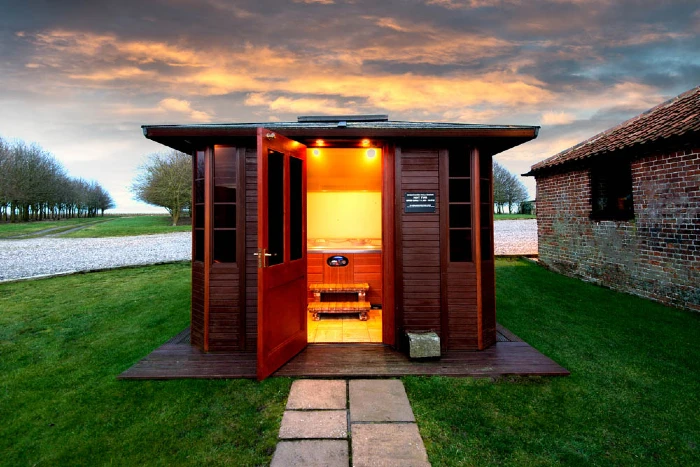 Cosy hot tub