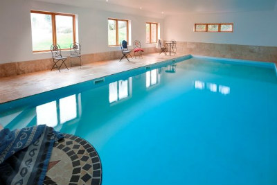 Holiday house with pool Somerset