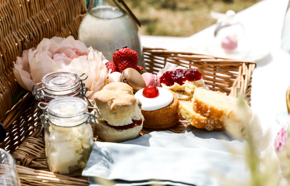 English summer cream tea