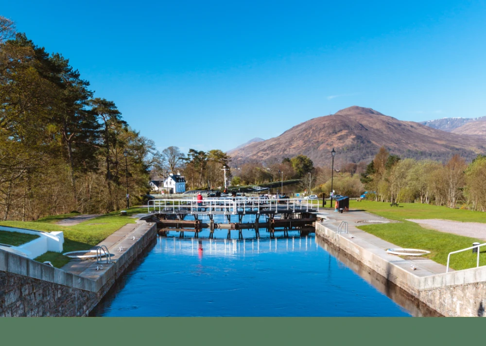 Caledonian canal cycling path