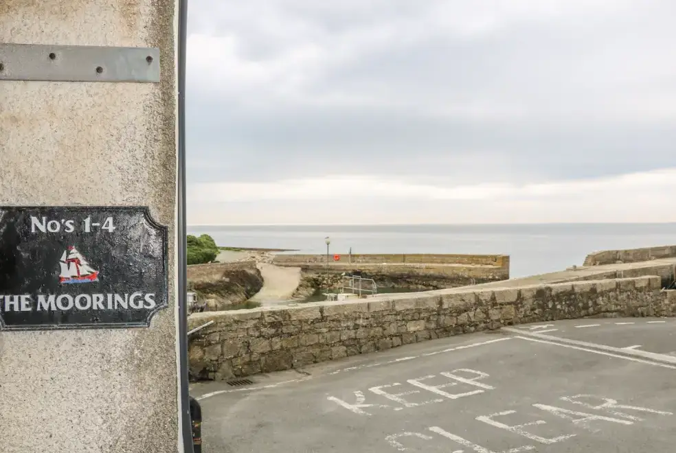 Coastal scenes near 1 The Moorings
