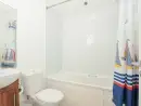 Family bathroom at 10 Horizon View - thumbnail photo
