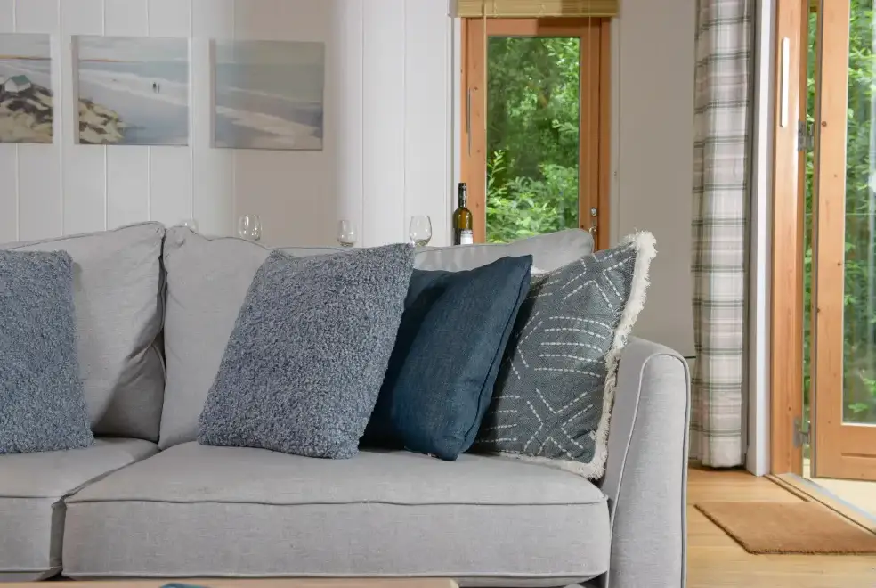 Lounge at 10 Stonerush Valley