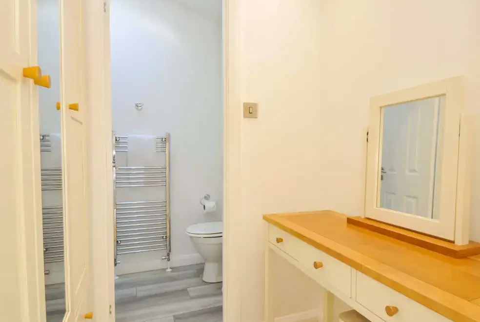 Loo at 11 Horizon View