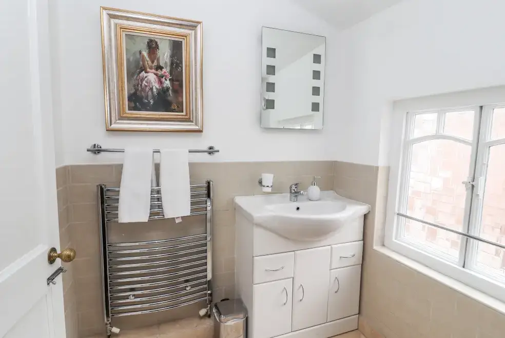 Family bathroom at 12 Deva Terrace