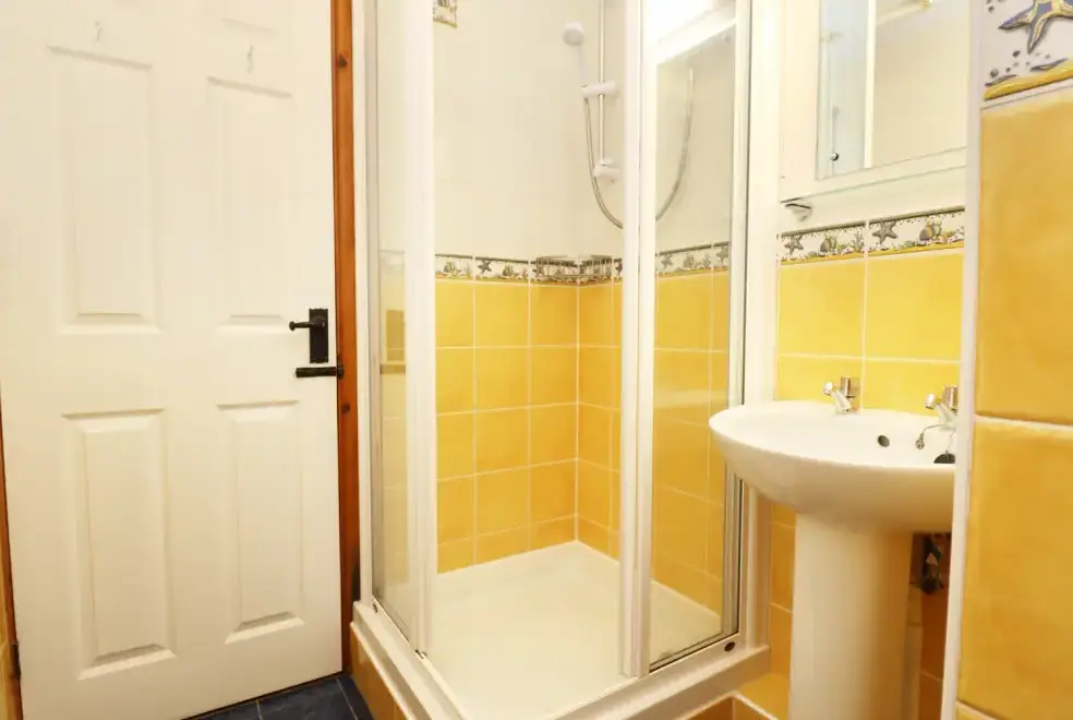 Shower room at 2 Bedroom Polyphant Rural Retreat 