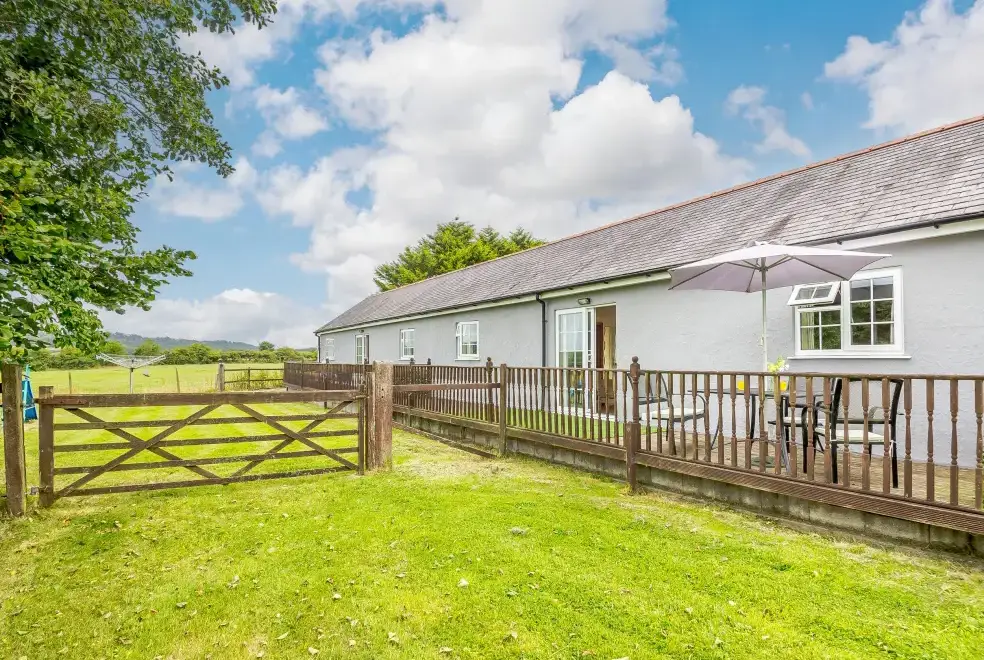 Decked area at 2 Black Horse Cottage, North Wales 