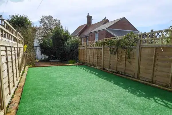 Garden at 2 Hope Cottages