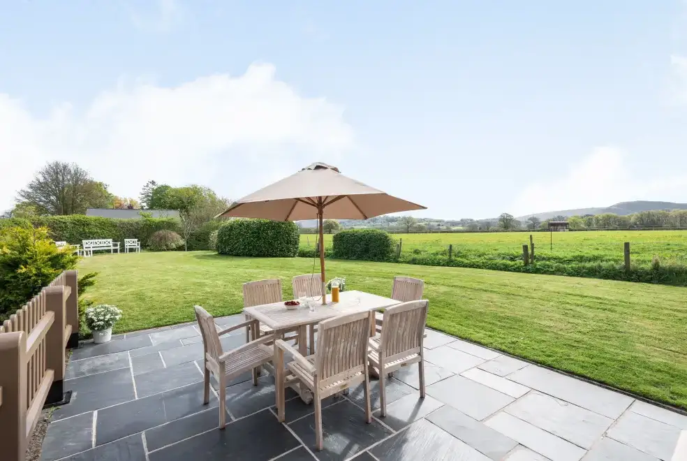 Garden furniture at 2 Siluria Cottage