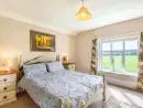 Bedroom at 2 Siluria Cottage - thumbnail photo