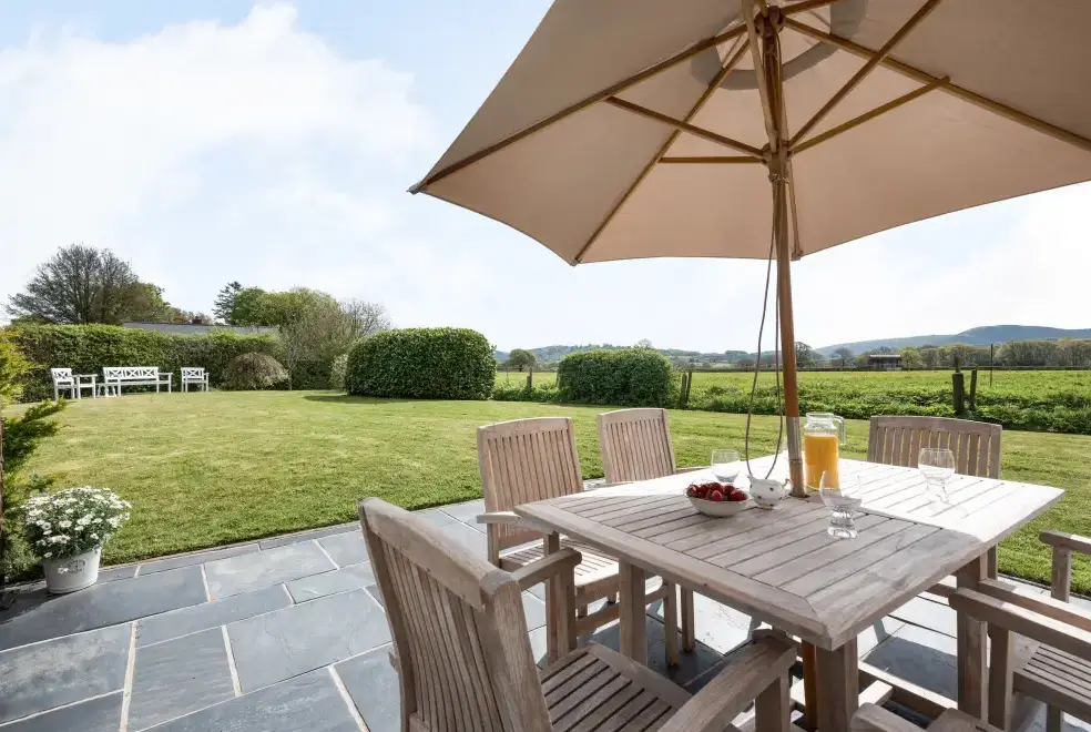 Patio area at 2 Siluria Cottage