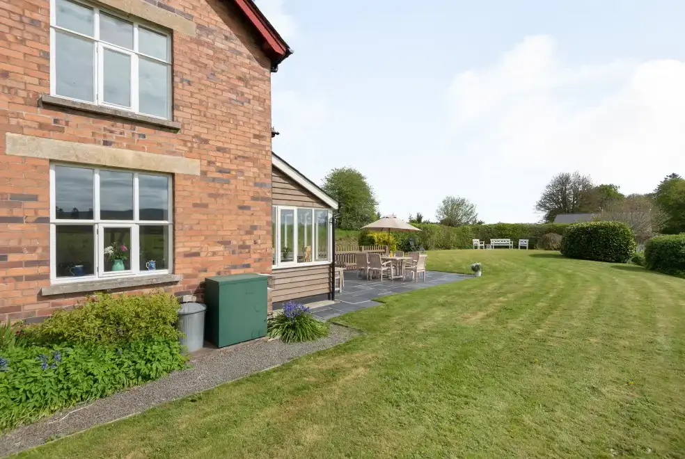 Garden at 2 Siluria Cottage