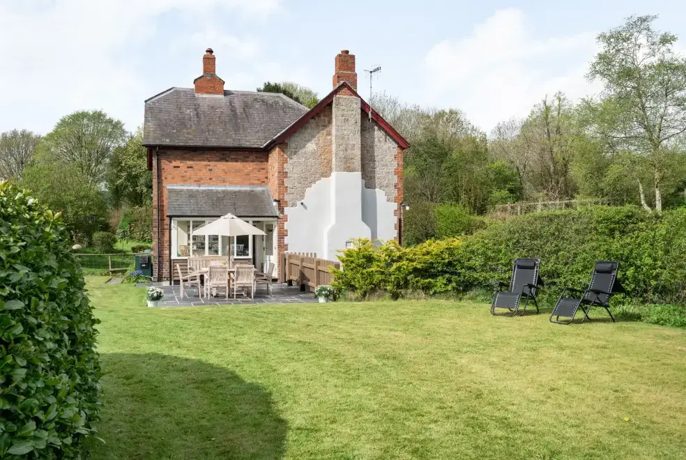 Garden at 2 Siluria Cottage