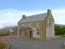 3 Bedroom Cottage with Mountain Views close to the Ring of Kerry - thumbnail photo 1