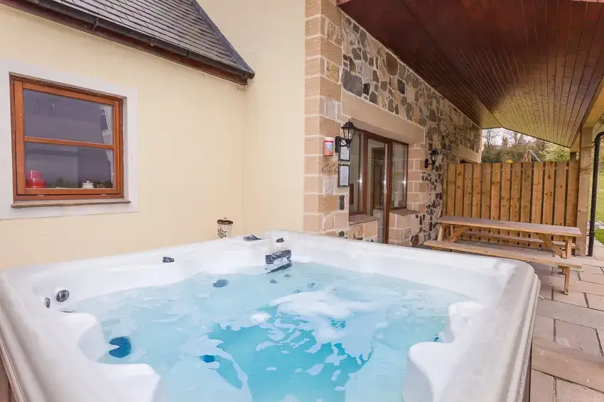 Private Hot Tub at 3 Bedroom Rental at Williamscraig Holiday Cottages