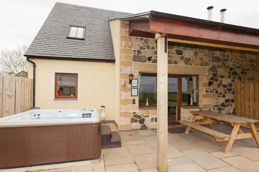 Private Hot Tub at 3 Bedroom Rental at Williamscraig Holiday Cottages