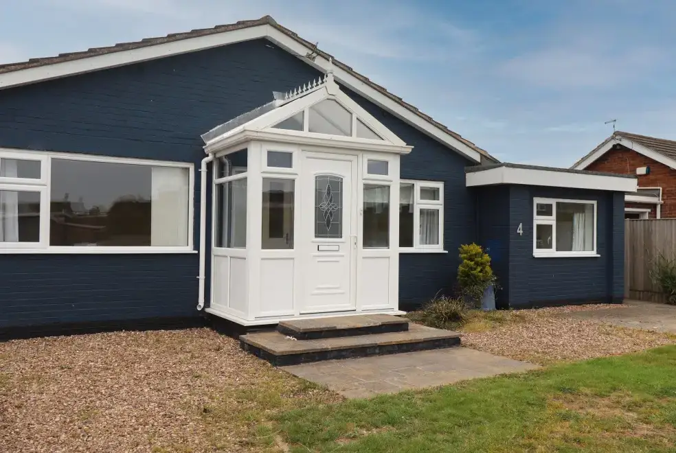 Surrounding area near 4 Roman Bank