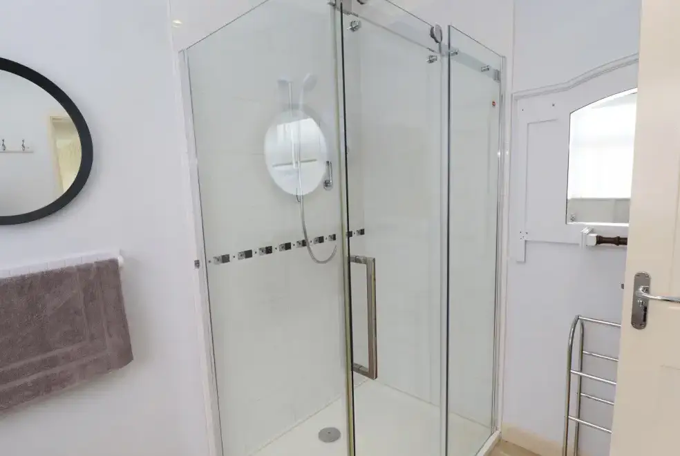 Shower room at 4 Roman Bank
