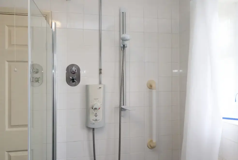 Shower room at 4 Roman Bank