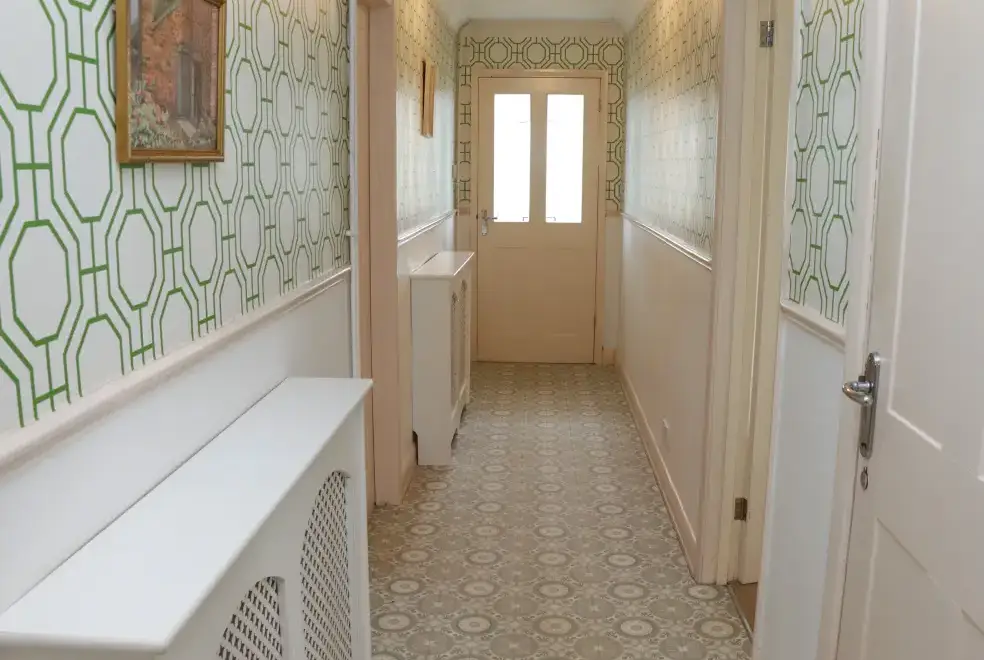 Surrounding area near 4 Roman Bank