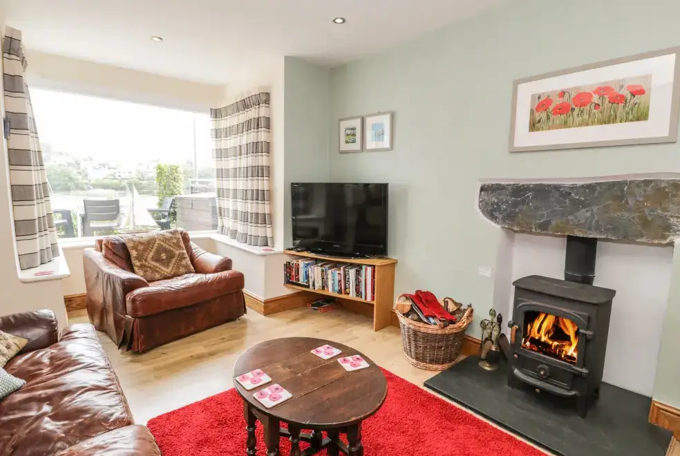 Lounge at 5 Ivy Terrace