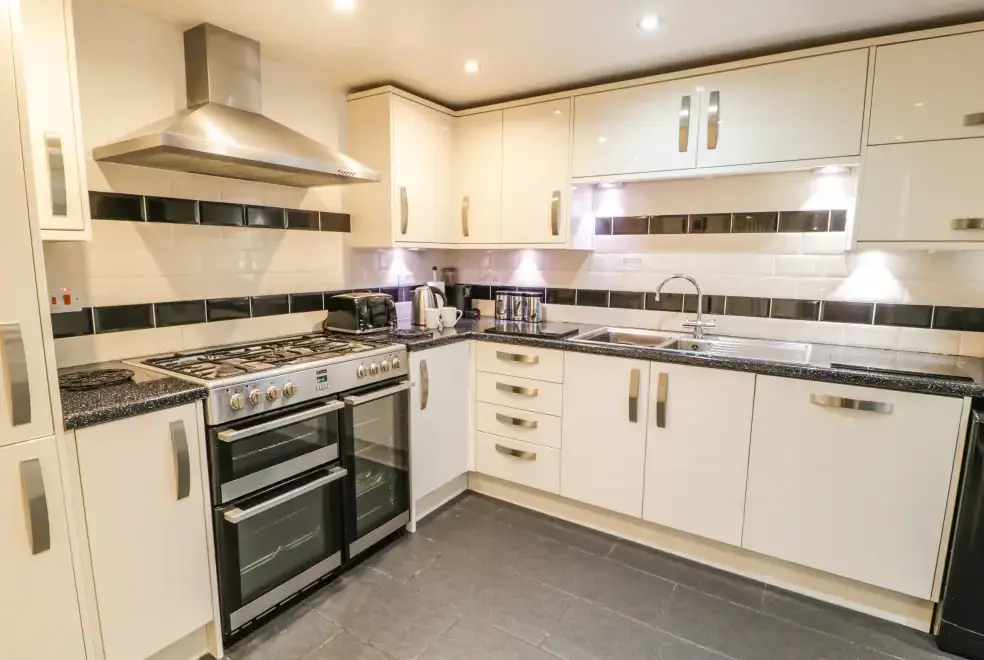 Well equipped kitchen at 5 Ivy Terrace
