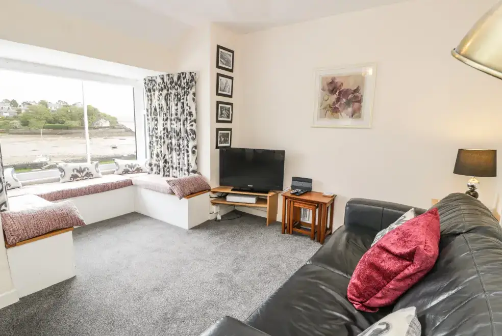 Lounge at 5 Ivy Terrace