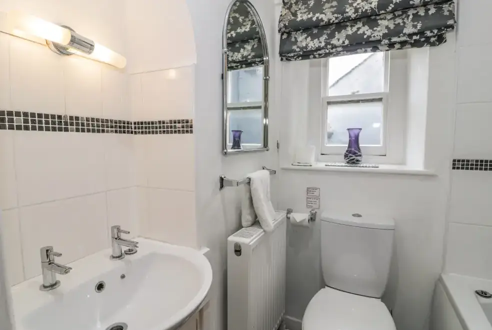 Ensuite bathroom at 5 Ivy Terrace