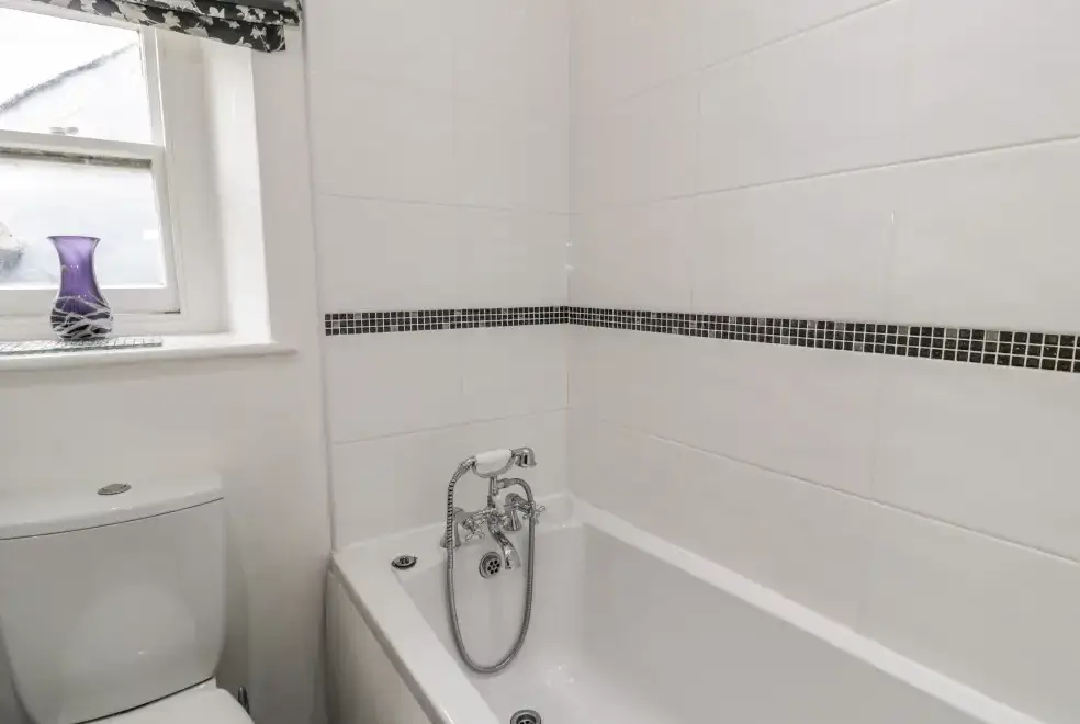 Family bathroom at 5 Ivy Terrace