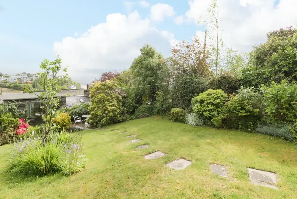 Garden at 5 Ivy Terrace